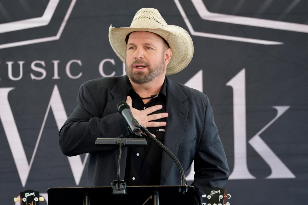 Garth Brooks presentó una orden judicial preliminar contra un acusador de agresión sexual