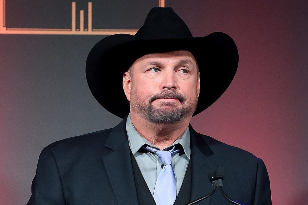 Garth Brooks Lawsuit Includes Text He Allegedly Sent to Hairstylist | Us  Weekly