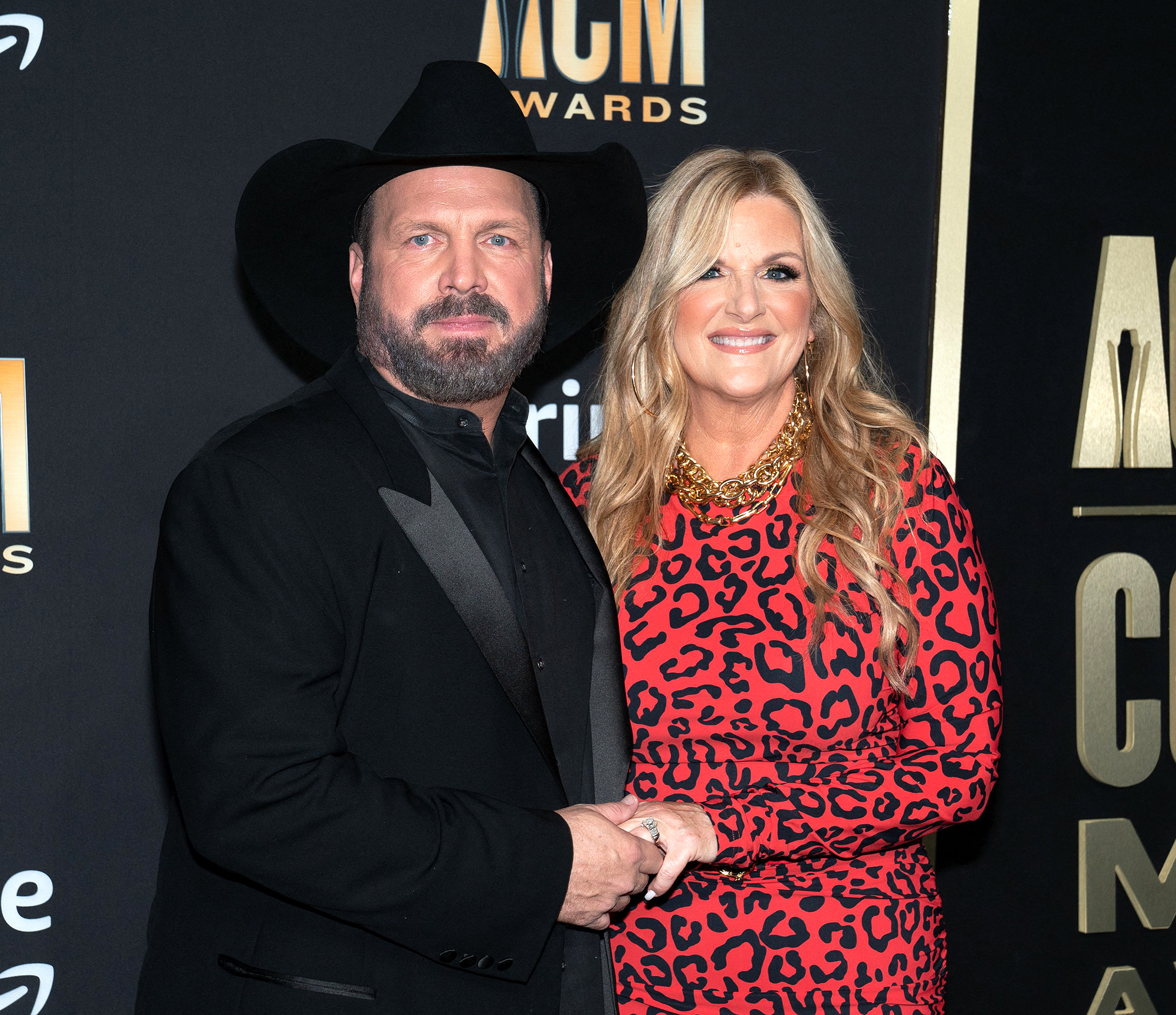 Hairstylist Claims Garth Brooks Suggested Threesome With Trisha Yearwood