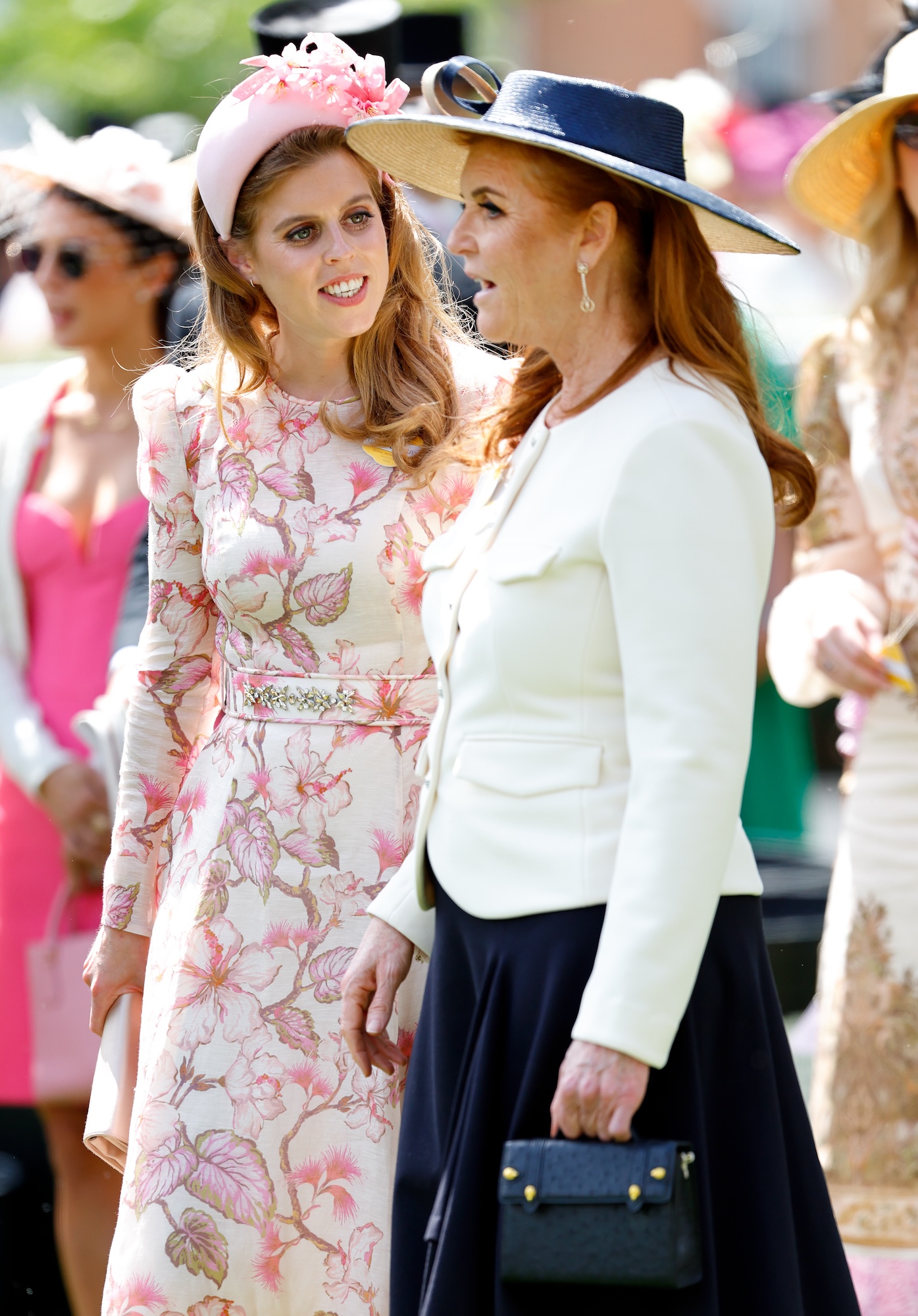 Sarah Ferguson พุ่งทะยานเหนือลูกสาว Princess Beatrice's Baby No. 2 News