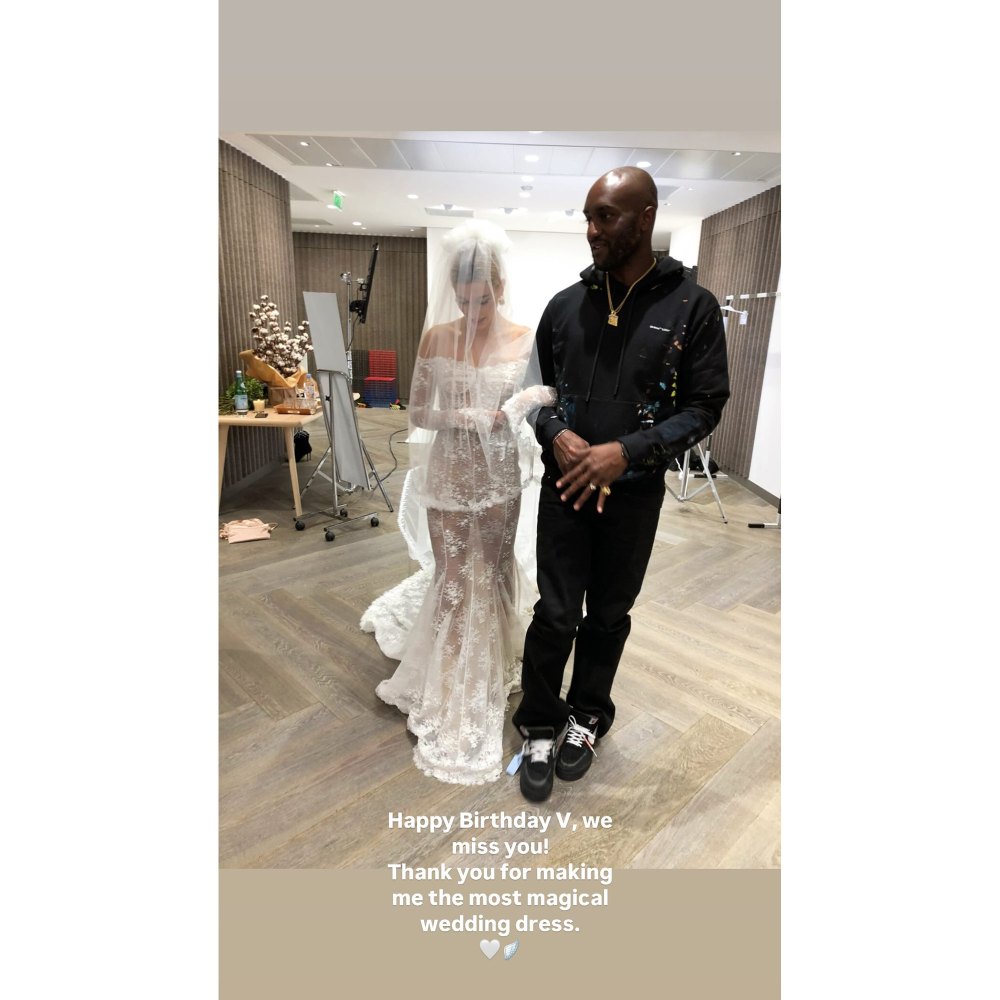 Hailey Bieber rinde homenaje al diseñador Virgil Abloh al compartir una foto de su vestido de novia apropiado