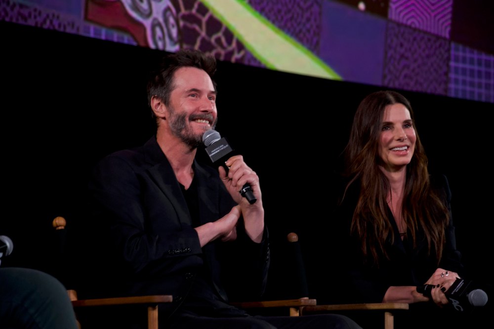 ¡Sandra Bullock y Keanu Reeves se reúnen para el aniversario de la carrera y cumplen 30 años!