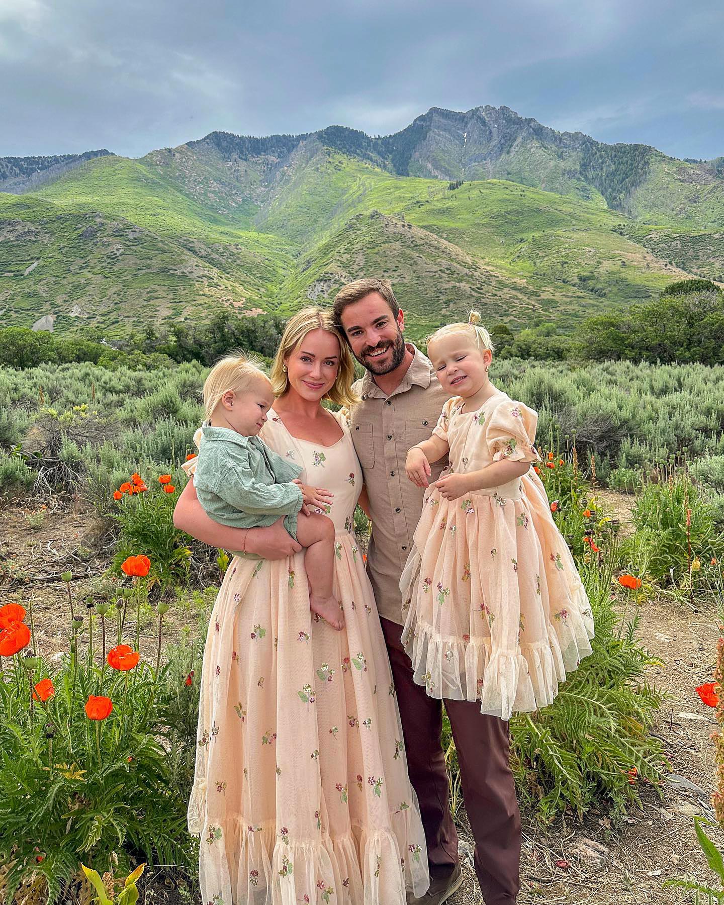 Whitney de Mormon Wives aborda los rumores sobre la sexualidad de su esposo Conner