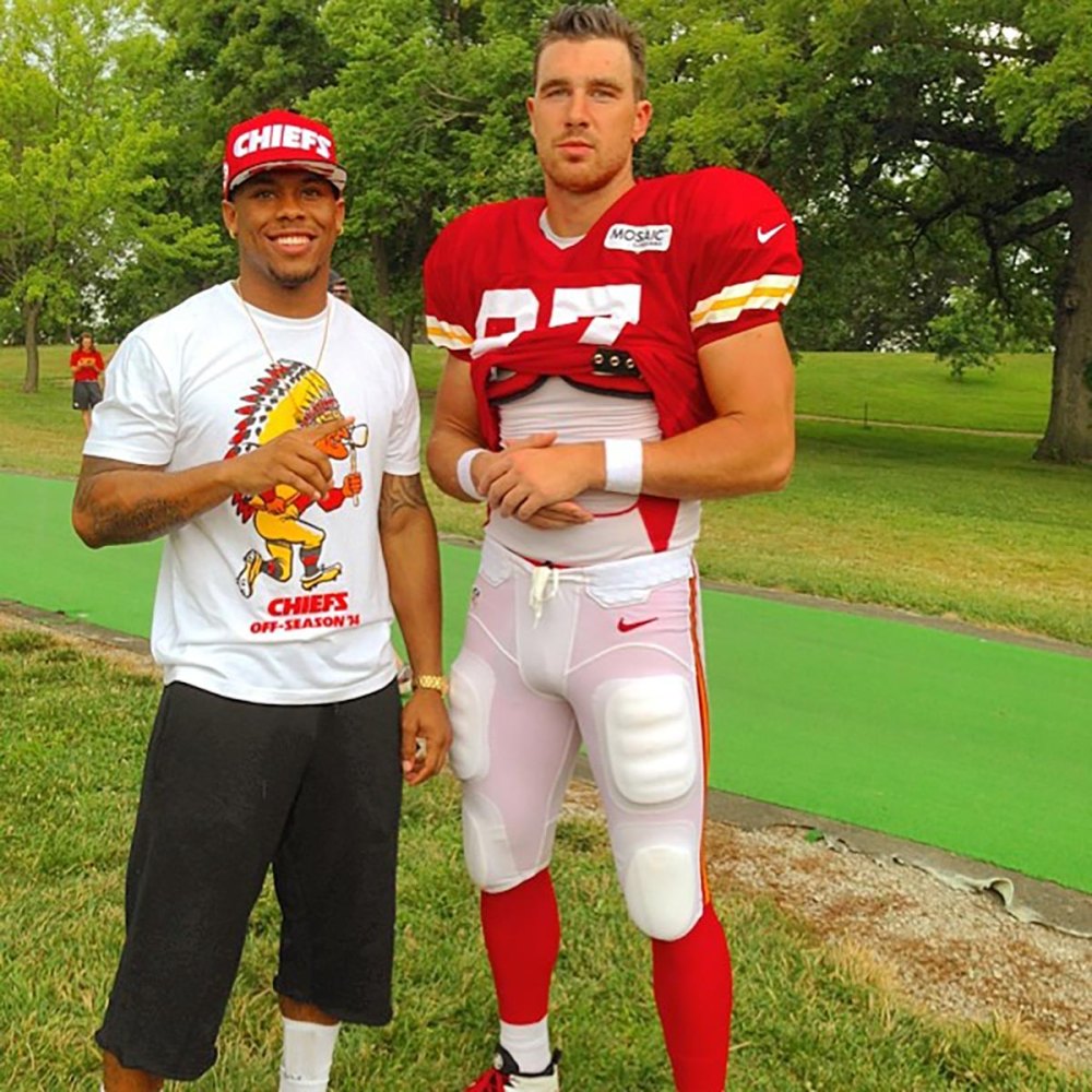 Travis Kelce BFF Aric Jones revela que realmente gostou de ter Taylor Swift no Game Day Suite 2