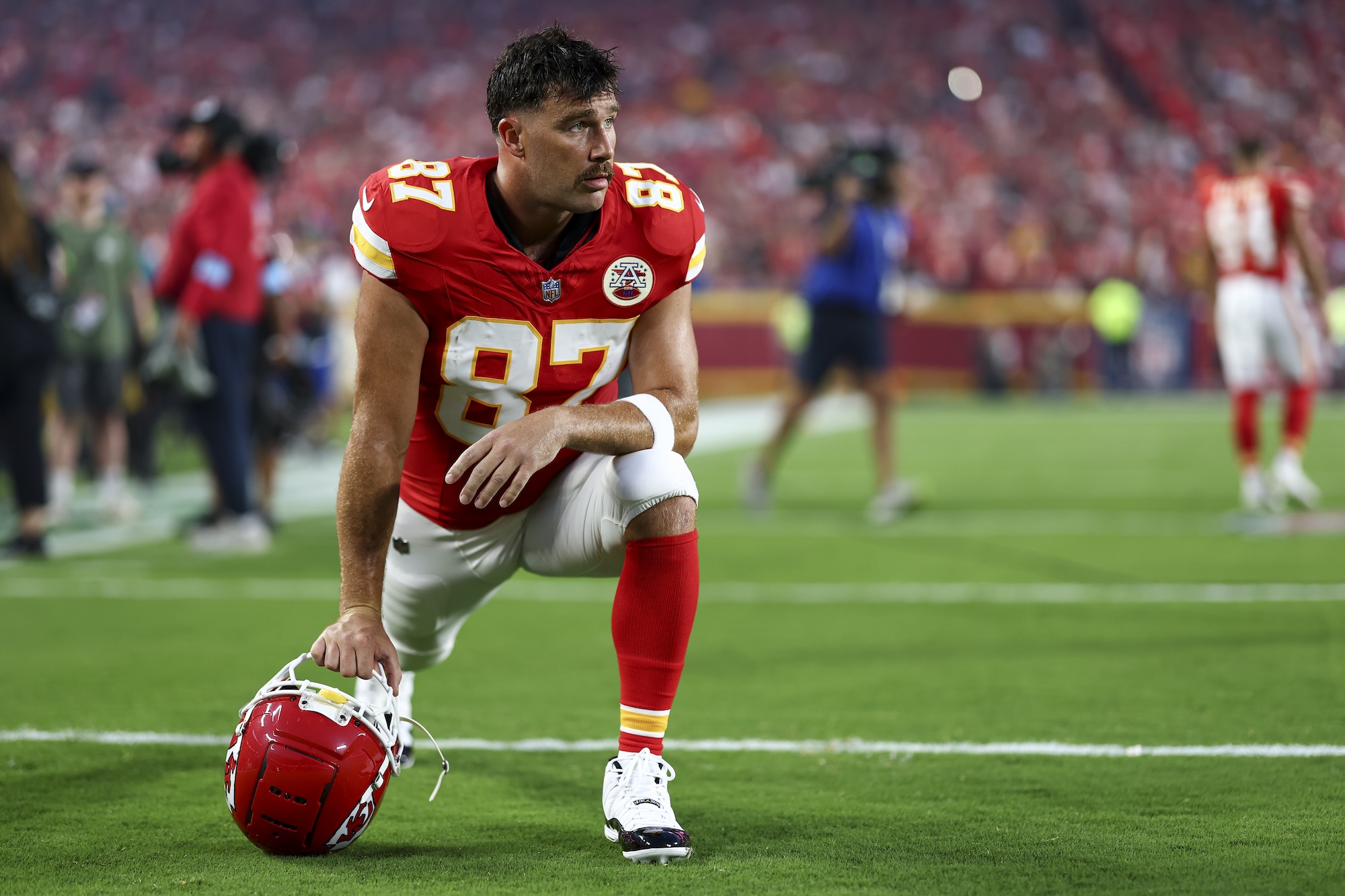 Travis Kelce gọi các hình phạt kỷ niệm NFL là 'nực cười': 'Quá xa'