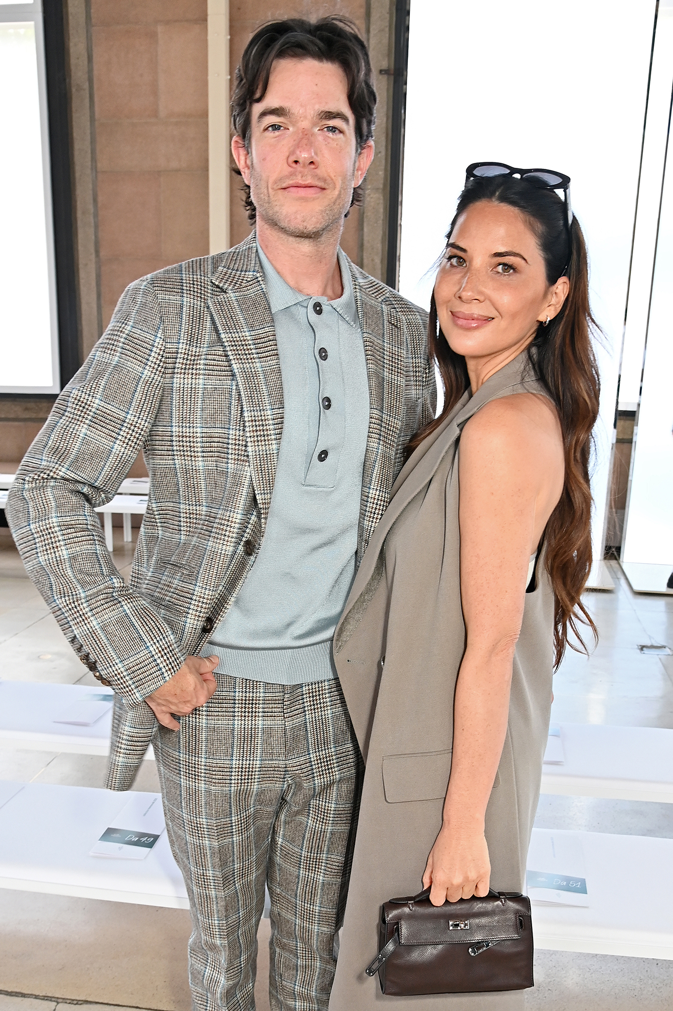 Olivia Munn markiert den Monat der Aufklärung über Brustkrebs mit einem Bild eines neuen Babys