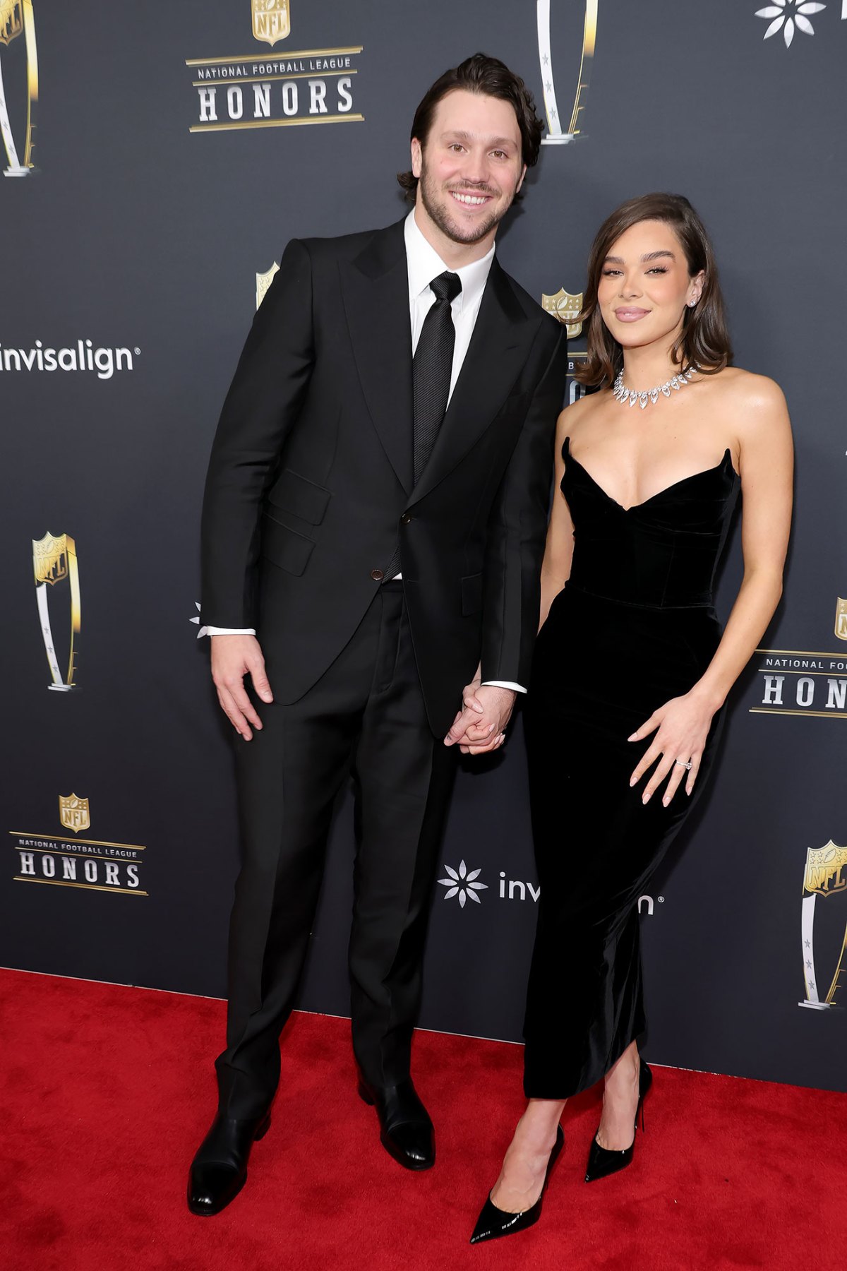 Feature Josh Allen Thanks Hailee Steinfeld in MVP Speech at 2025 NFL Honors
