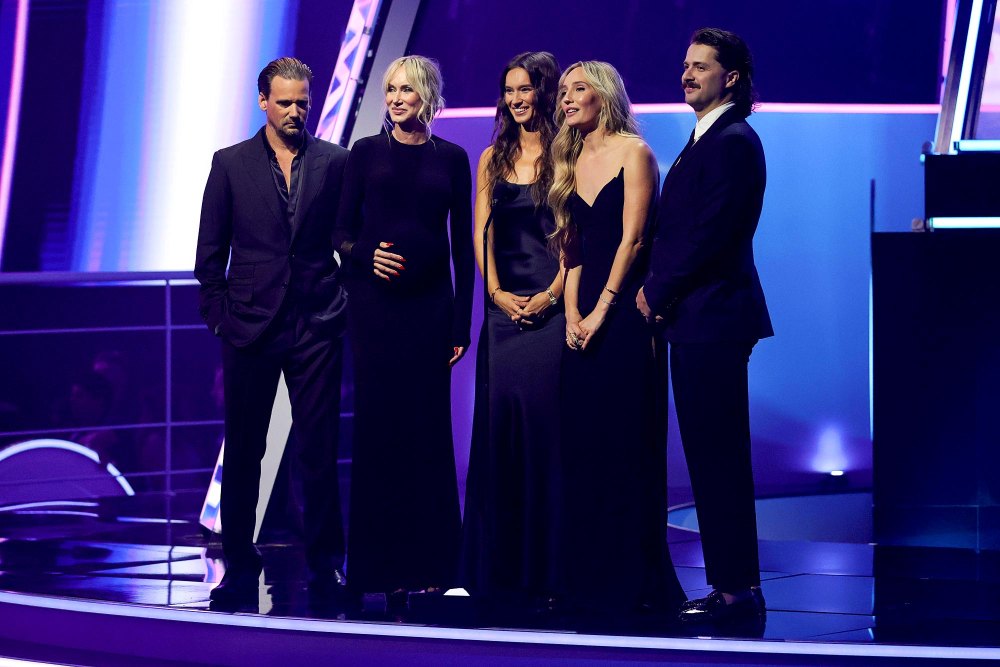 Rod Stewart s Children Have Surprise Reunion at 2025 AMAs to Present Him With Lifetime Achievement Award GettyImages 2217217691