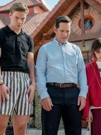 Jenna Ortega and the cast of Death of a Unicorn