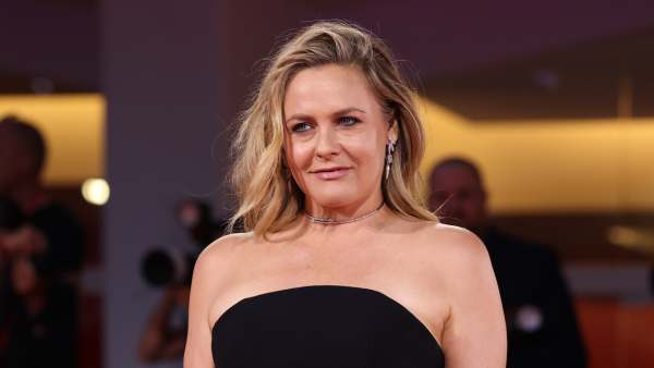 GettyImages-2233125282-Alicia-Silverstone