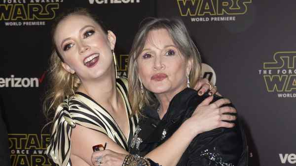 GettyImages-501403068 Billie Lourd Reflects on Her Mom Carrie Fishers Death 9 Years Later