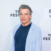 Peter Gallagher Bio Pic