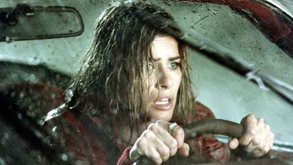 Amanda Peet in Identity