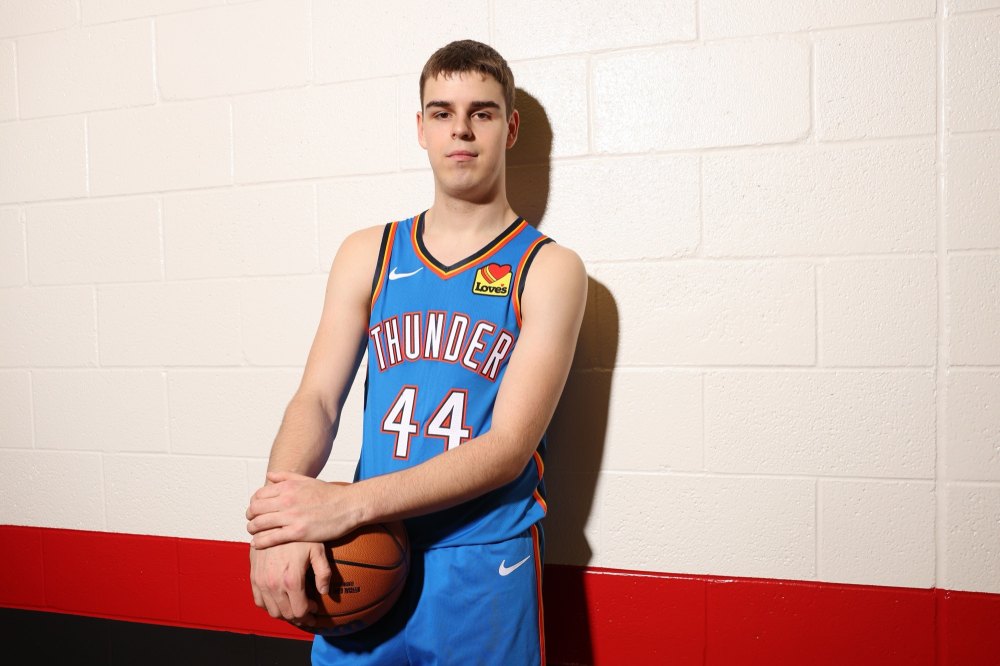 GettyImages-2162343198-nikola-topic