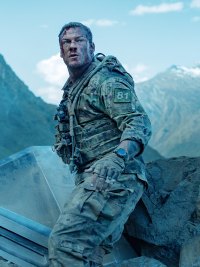 Alan Ritchson in War Machine