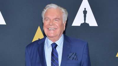 GettyImages-1179696604 Robert Wagner Shares Rare Photo With Son-in-Law Barry Watson