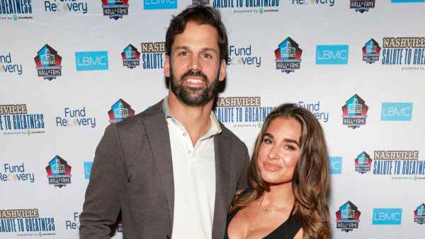 Eric Decker Gets Naked in Jessie James Deckers Video In the Mood