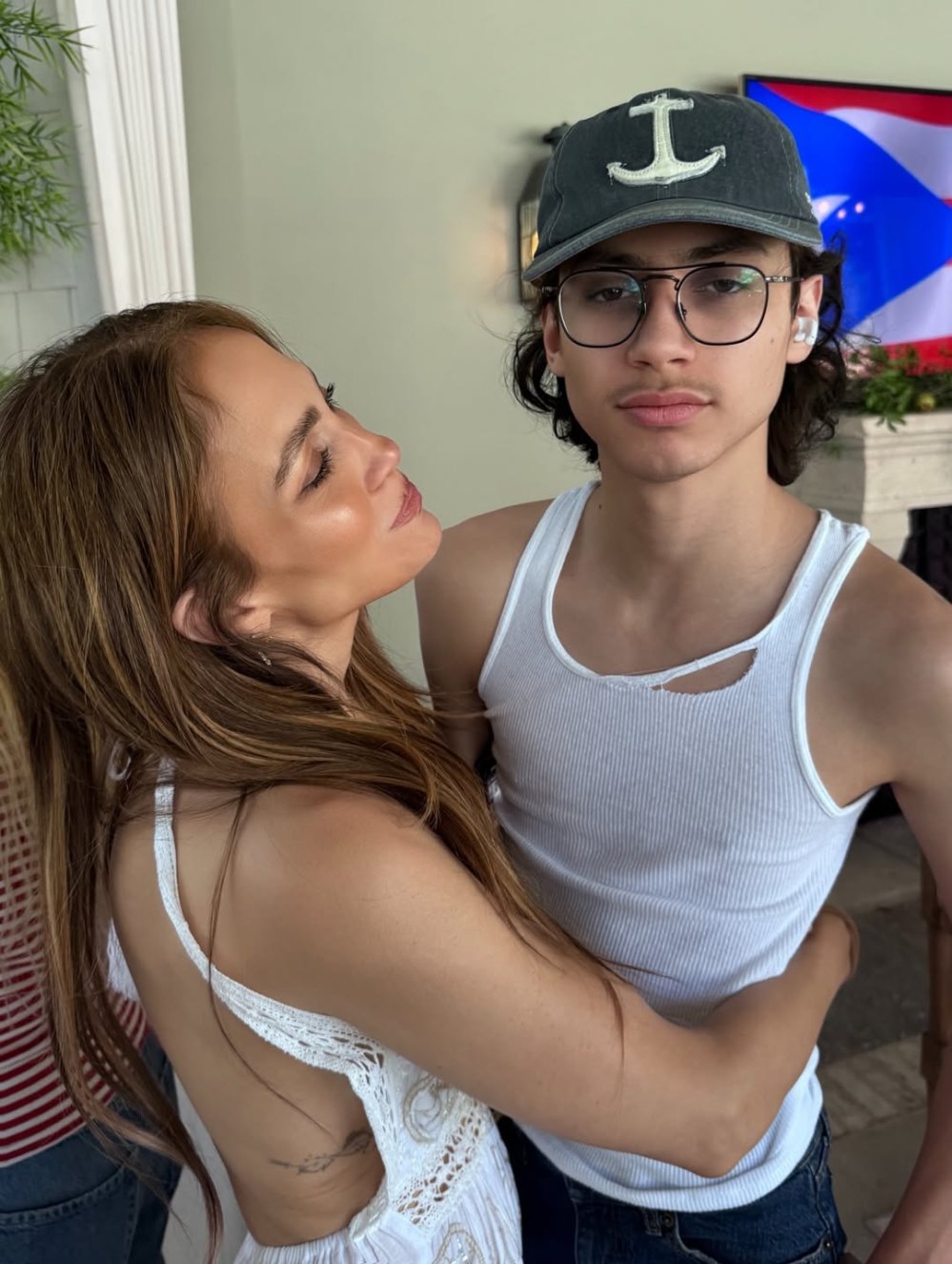 Jennifer Lopez Shows Covered Ben Affleck Tattoo