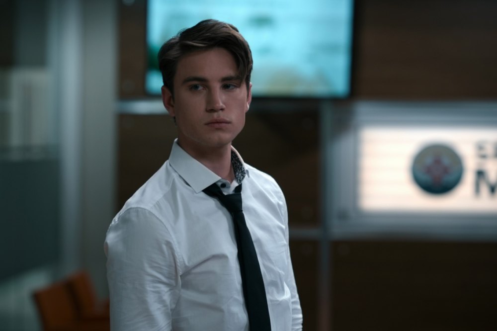 Carson Rowlands Next TV Role Revealed After Sweet Magnolias Exit Details Netflix