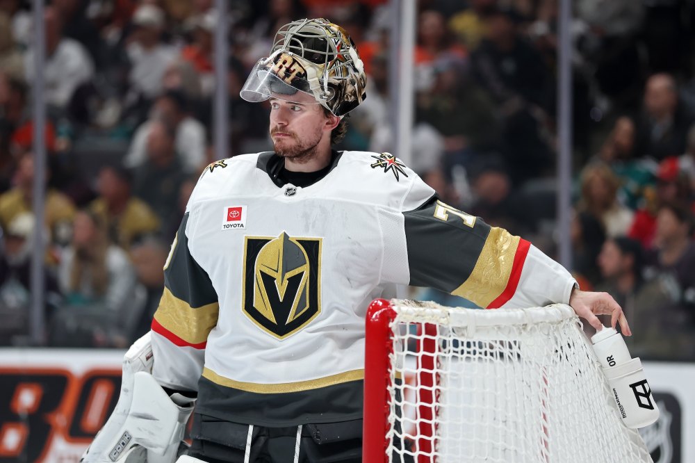GettyImages-2275538166 carter hart may 2026