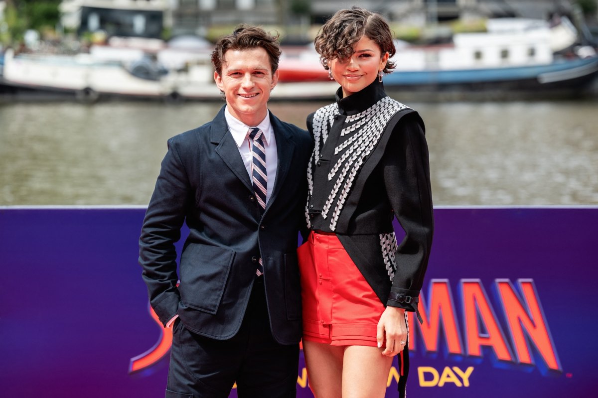 Zendaya Wears Wedding Band Following Tom Holland Marriage
