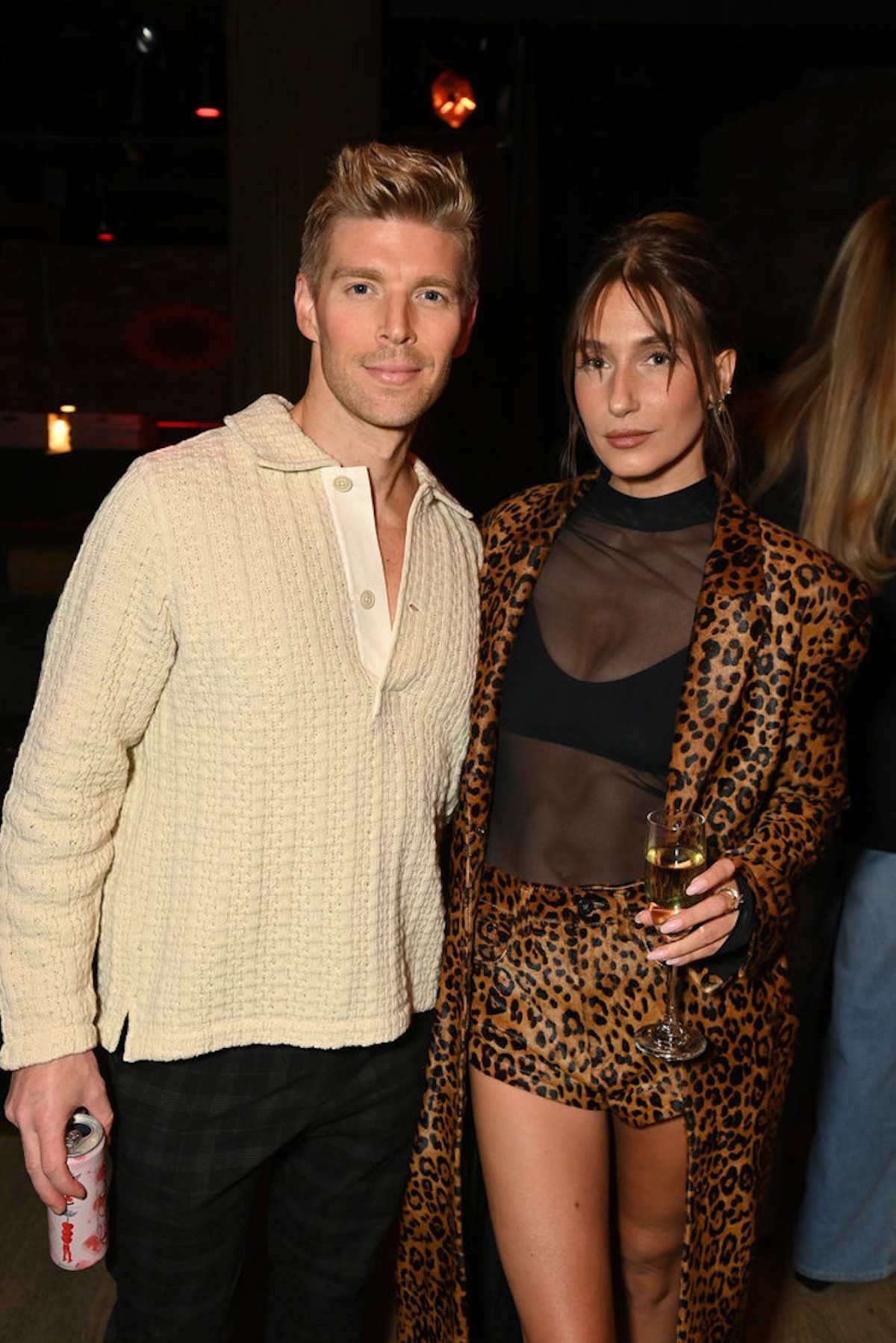 Kyle-Cooke-and-Amanda-Batula-NUP_209860_00009