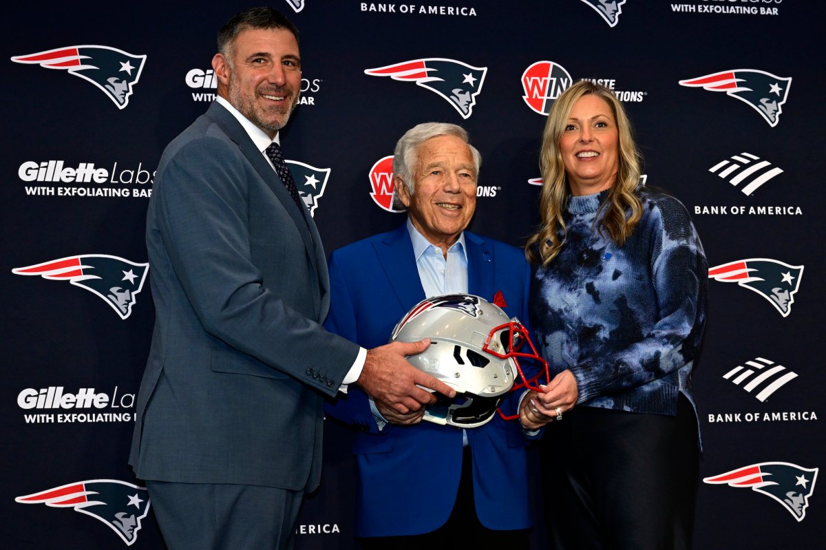 Mike-and-Jen-Vrabel-With-Robert-Kraft-GettyImages-2193737837