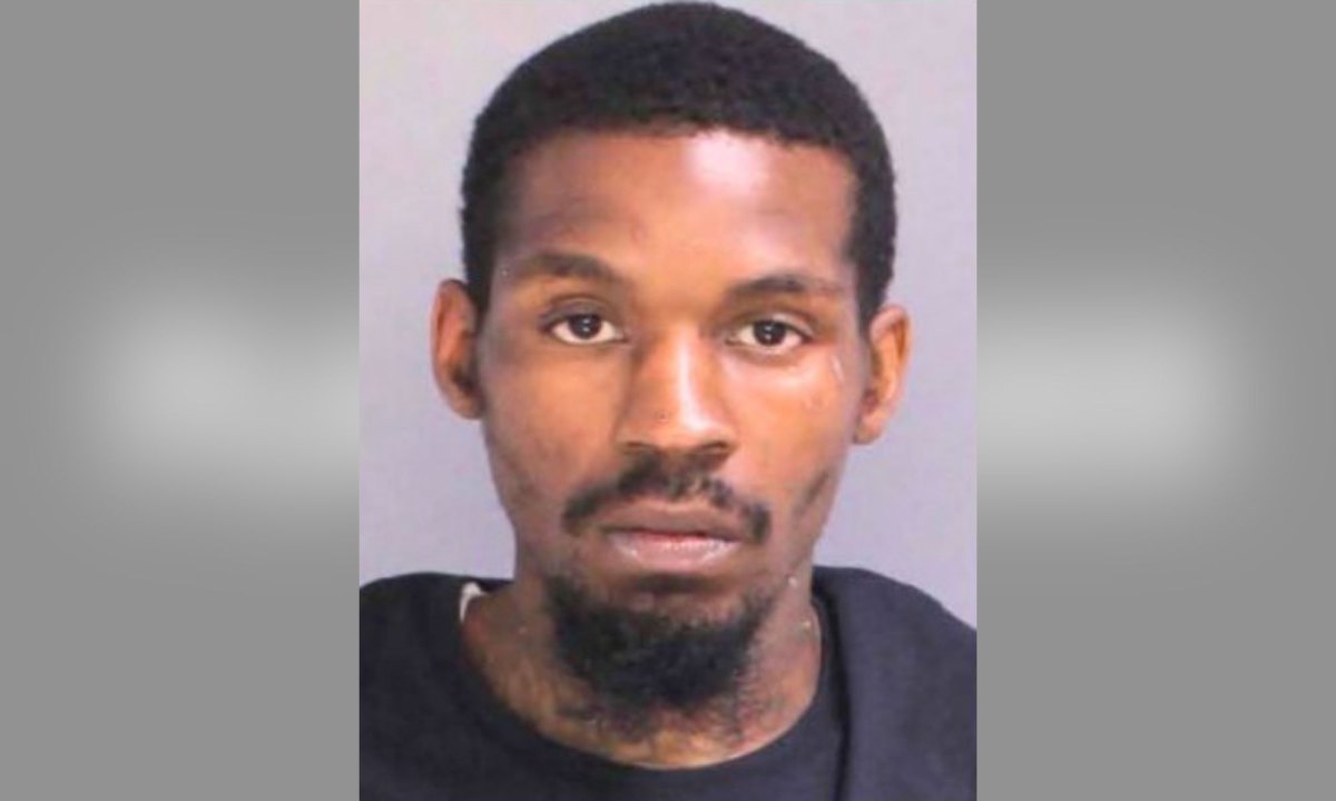 Woman Woke Up to Find Man Restraining Her in Her Bed, Leaving Behind Kitchen Knife and Extension Cord