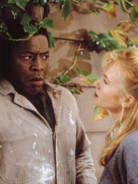 Ernie Hudson and Rebecca De Mornay in The Hand That Rocks the Cradle