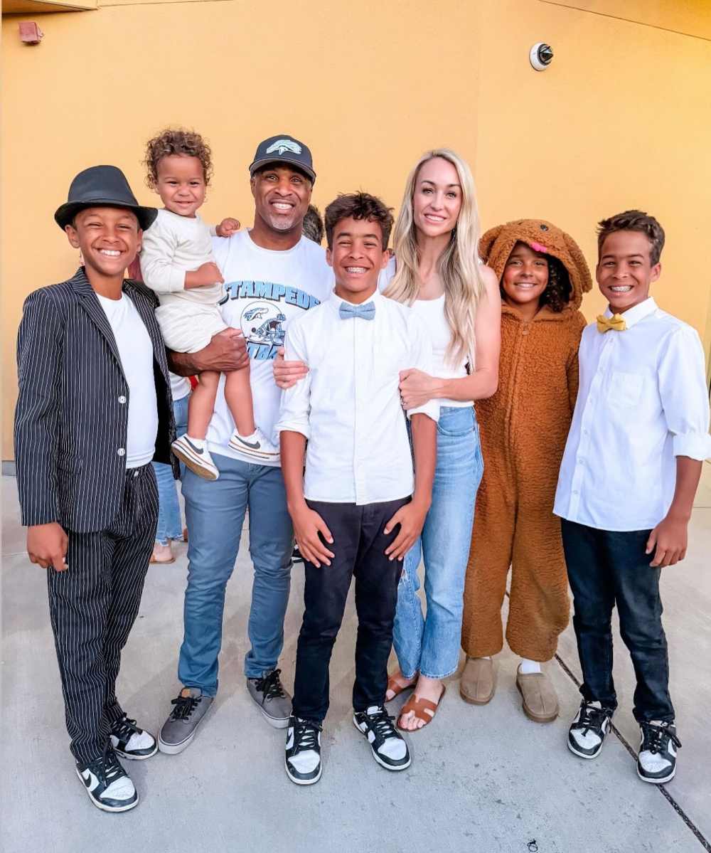 653980157_18574153636021575_5467486303639724200_n curtis brown family.jpeg
