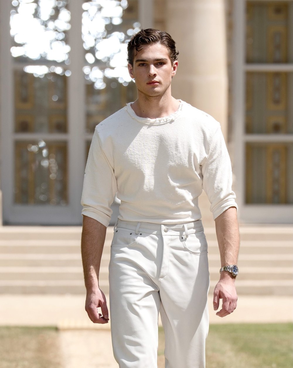 GettyImages-2282978704 Influencer Clavicular Wrestled to the Ground and Told Hes Under Citizens Arrest in Shocking Video