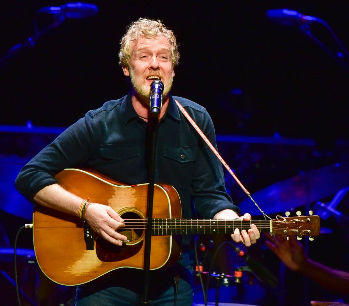 Glen-Hansard-Deaths-Update-GettyImages-1064908704