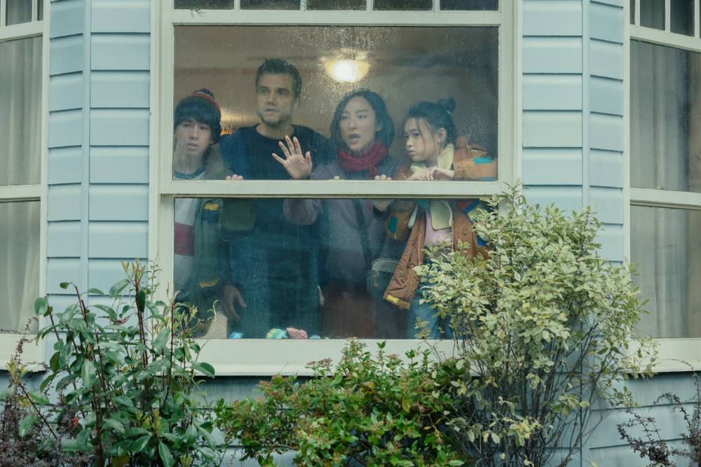 Greta Lee, Wagner Moura, Noah Sosnowski, Riley Chung in Last House