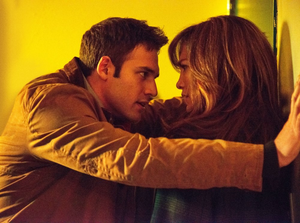 Ryan Guzman, Jennifer Lopez in The Boy Next Door