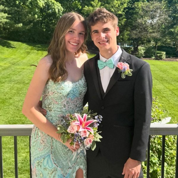 College Soccer Player 18 Allegedly Stabbed to Death by Her Boyfriend Mom Helped Clean Up the Scene