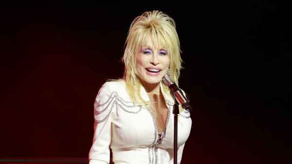 Dolly Parton’s Niece Is ‘Grateful’ Singer Made Her Feel Like She Was Her Child: ‘She Loved Us That Way’