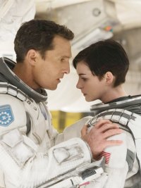Matthew McConaughey and Anne Hathaway in Interstellar