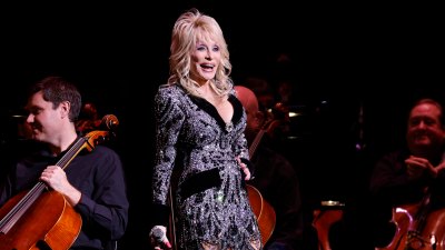Dolly-Parton-GettyImages-2206136005