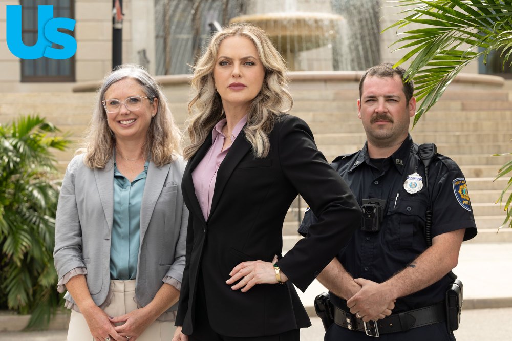 ELAINE HENDRIX 03 rj DECKER