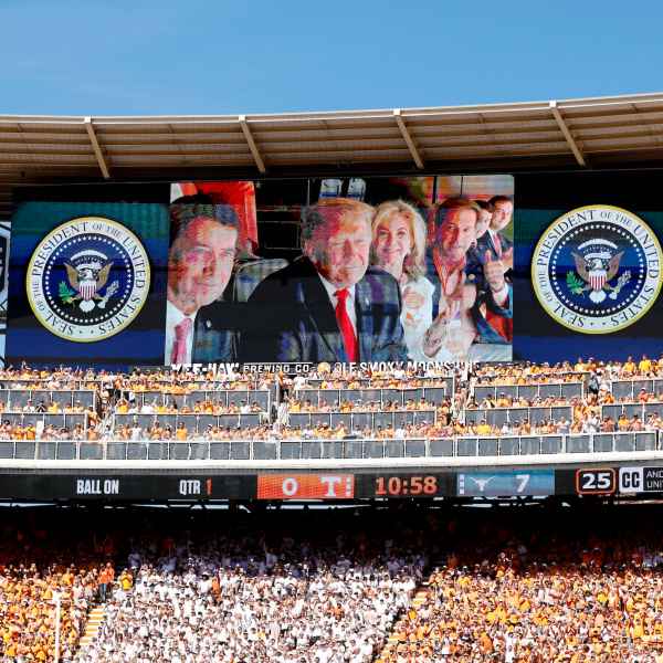 GettyImages-2297279904donaldtrumpcollegegame.jpg