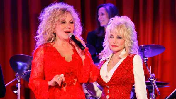Stella-and-Dolly-Parton-in-2014-GettyImages-485564653