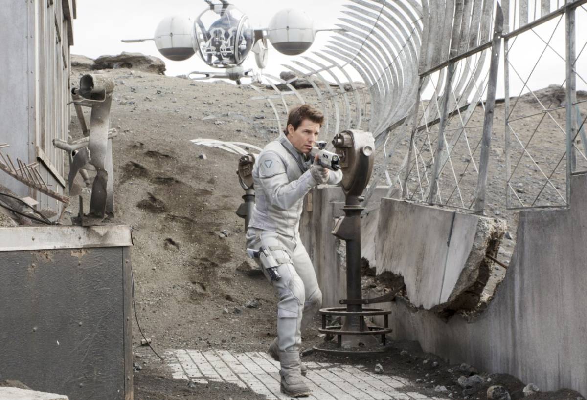 Tom Cruise in Oblivion