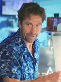 Scott Speedman in R.J. Decker