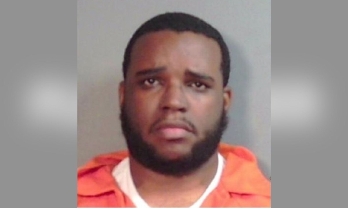 Louisiana Teacher Arrested for Allegedly Showing Nude Photos of Himself to Underage Student