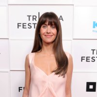 Alison Brie Bio Pic