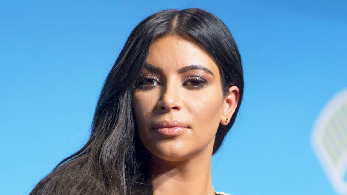 Kim Kardashian Denies Wearing Butt Pads