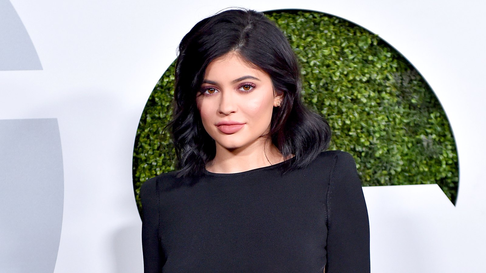 Kylie Jenner is giving us 2015 vibes with her latest makeup look