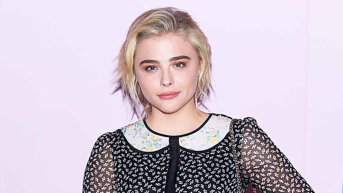 Chloë Grace Moretz Just SHUT DOWN Online Haters Calling Her “Fat” and  Masculine