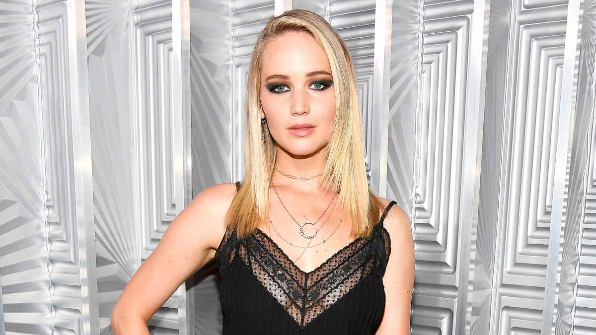 Jennifer Lawrence Extreme Porn - Jennifer Lawrence Had to Do a 'Naked Line-Up,' Told to Lose Weight