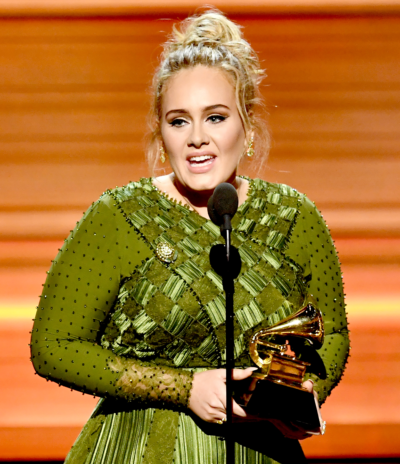 Grammys 2017 Adele Praises Beyonce After Beating Her for Album of the Year